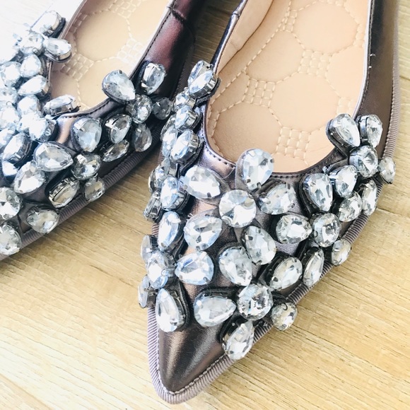 ♣️ NWOB ROSE METALLIC POINTY TOE EMBELLISH FLATS♠️ - Picture 3 of 4
